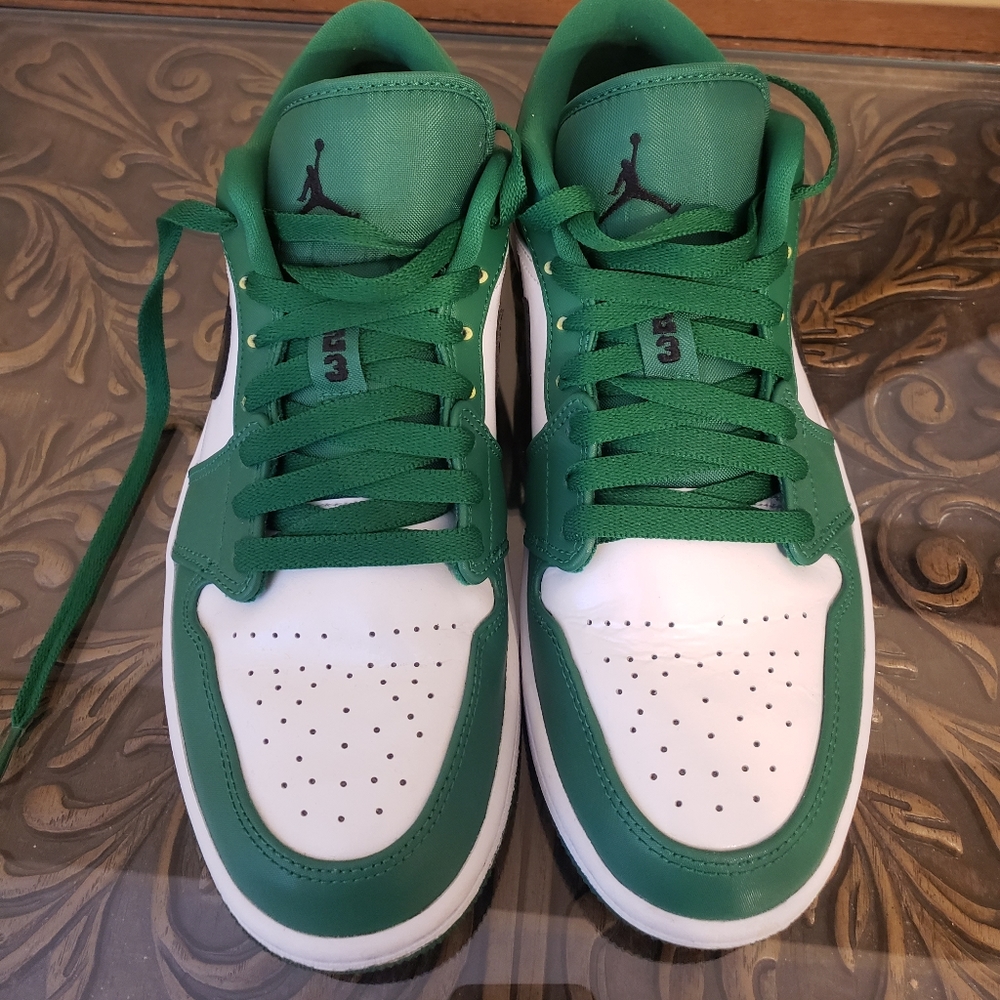 Nike Air Jordan 1 Low Pine Green Size 8 Men's